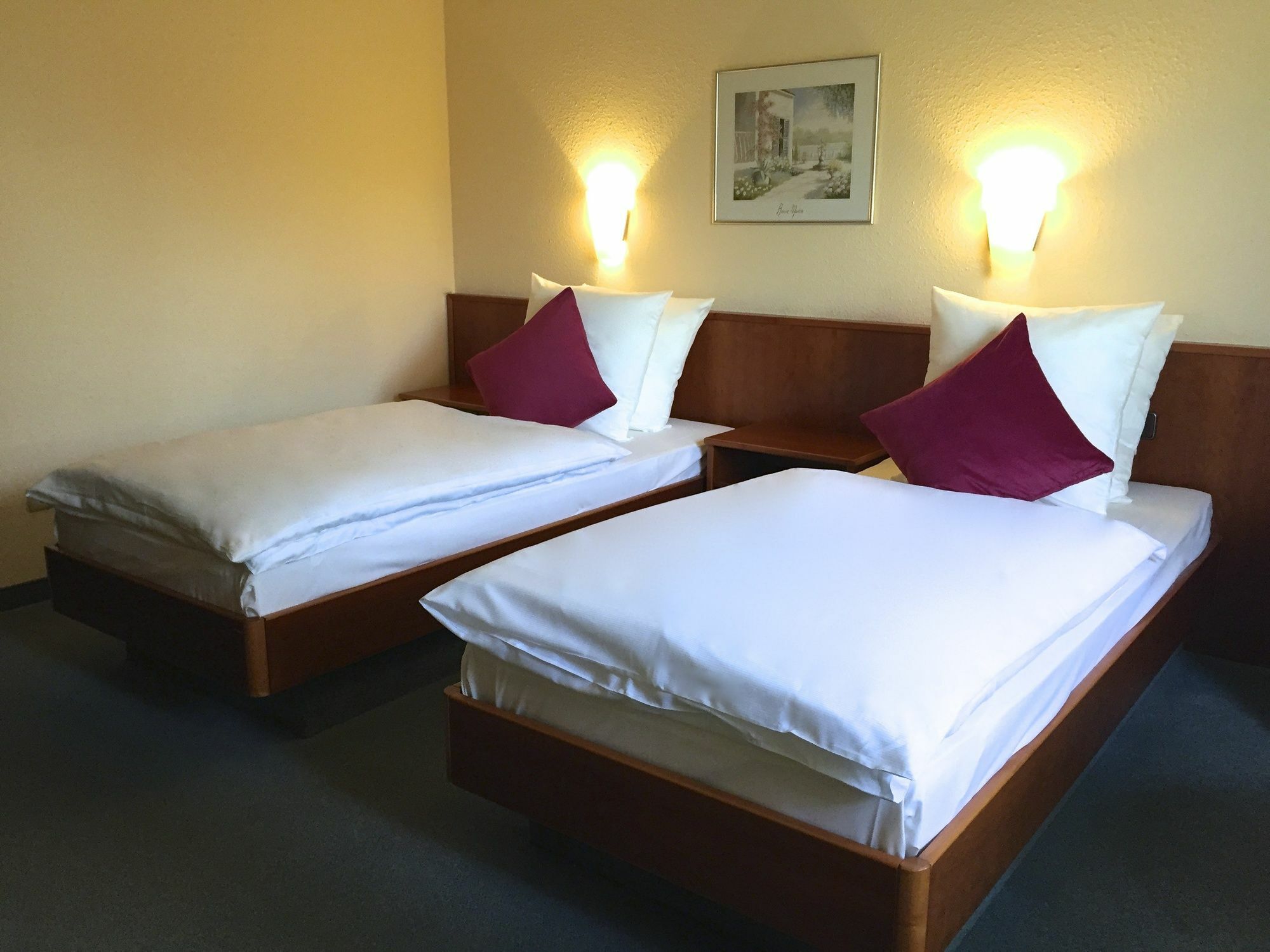Hotel Ramor Garni Duisburg Exterior photo